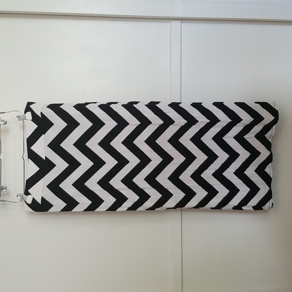 a.n.a Dresses & Skirts - Black & White Chevron Print Maxi Skirt EUC